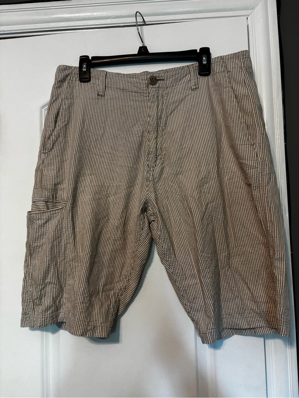 Sean John Men's Beige & White Striped Cargo Shorts Size 34 100% Cotton